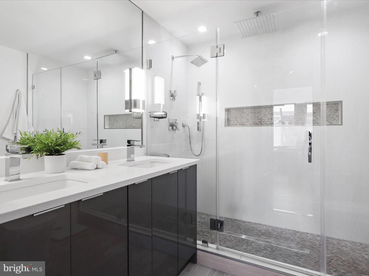 558 HARVARD ST NW #B, WASHINGTON, District Of Columbia 20001, 4 Bedrooms Bedrooms, ,4 BathroomsBathrooms,Residential,For sale,558 HARVARD ST NW #B,DCDC2225200 MLS # DCDC2225200