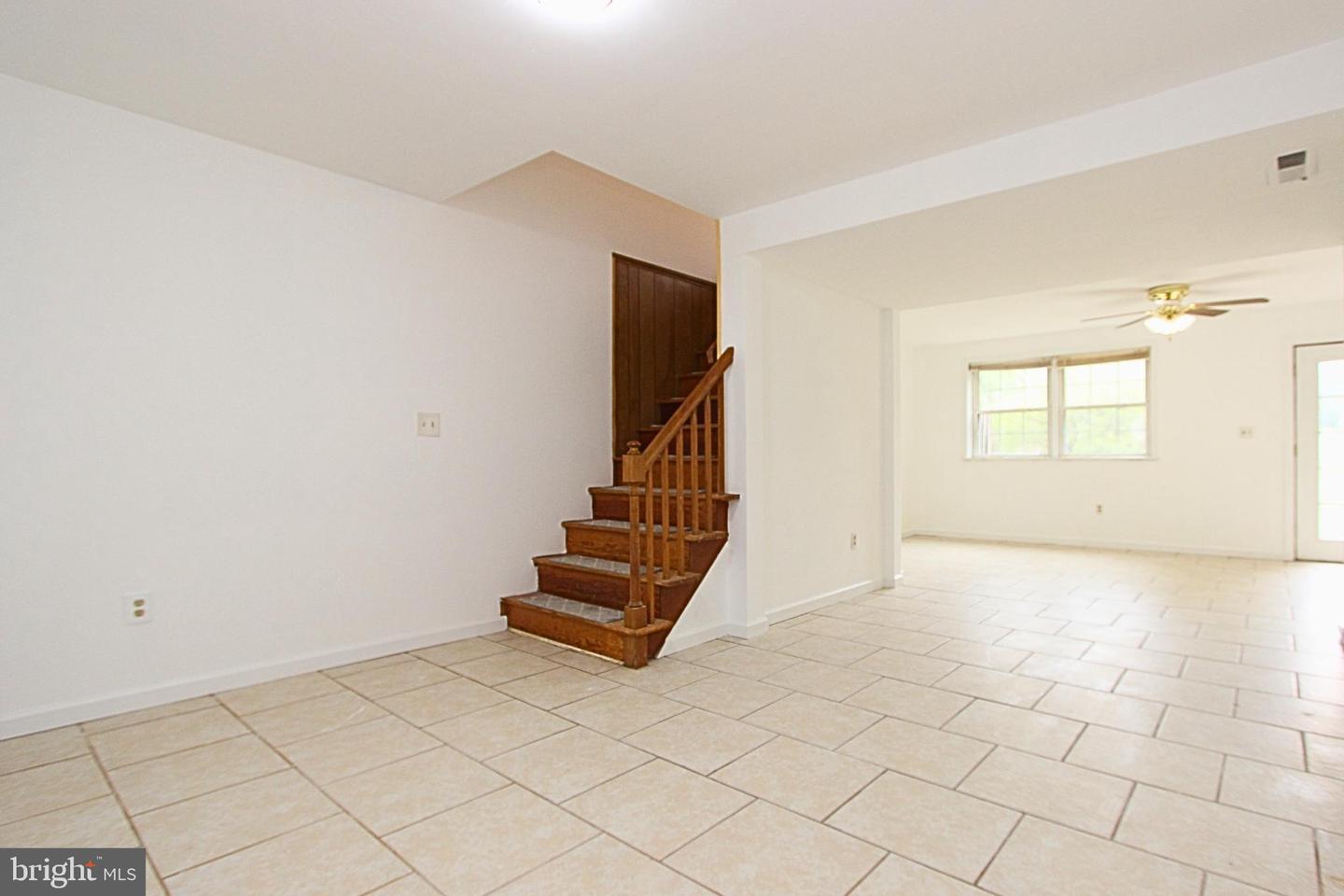 209 OVERLOOK CT, FREDERICKSBURG, Virginia 22405, 3 Bedrooms Bedrooms, ,1 BathroomBathrooms,Residential,For sale,209 OVERLOOK CT,VAST2043226 MLS # VAST2043226