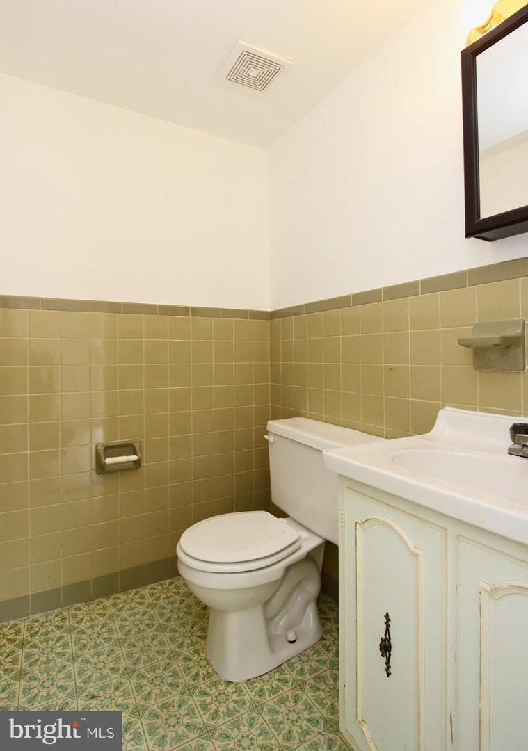 209 OVERLOOK CT, FREDERICKSBURG, Virginia 22405, 3 Bedrooms Bedrooms, ,1 BathroomBathrooms,Residential,For sale,209 OVERLOOK CT,VAST2043226 MLS # VAST2043226