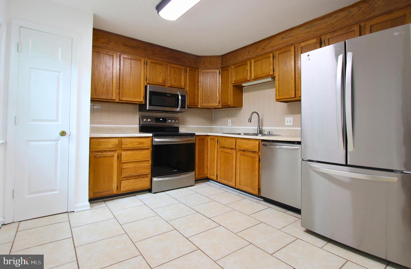209 OVERLOOK CT, FREDERICKSBURG, Virginia 22405, 3 Bedrooms Bedrooms, ,1 BathroomBathrooms,Residential,For sale,209 OVERLOOK CT,VAST2043226 MLS # VAST2043226
