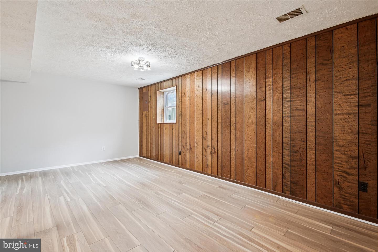 209 S VIRGINIA AVE, FALLS CHURCH, Virginia 22046, 3 Bedrooms Bedrooms, ,2 BathroomsBathrooms,Residential,For sale,209 S VIRGINIA AVE,VAFA2003332 MLS # VAFA2003332