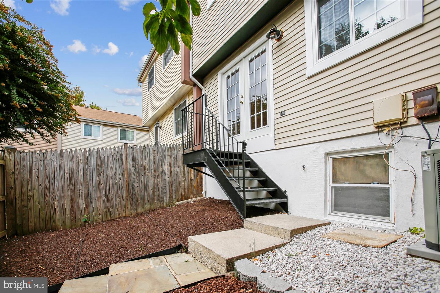 209 S VIRGINIA AVE, FALLS CHURCH, Virginia 22046, 3 Bedrooms Bedrooms, ,2 BathroomsBathrooms,Residential,For sale,209 S VIRGINIA AVE,VAFA2003332 MLS # VAFA2003332