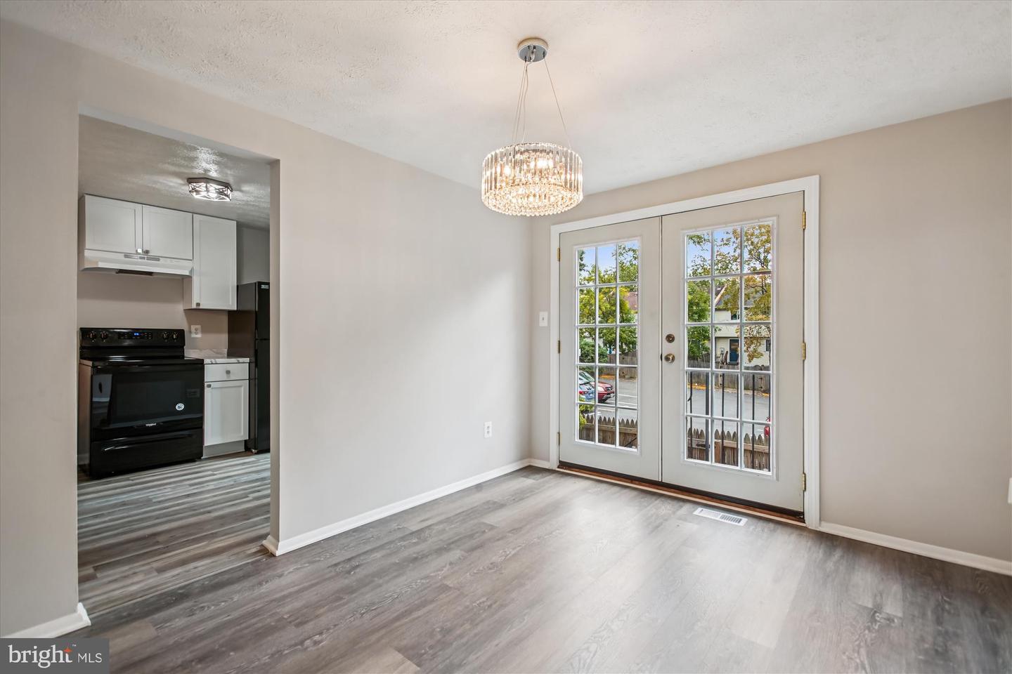 209 S VIRGINIA AVE, FALLS CHURCH, Virginia 22046, 3 Bedrooms Bedrooms, ,2 BathroomsBathrooms,Residential,For sale,209 S VIRGINIA AVE,VAFA2003332 MLS # VAFA2003332