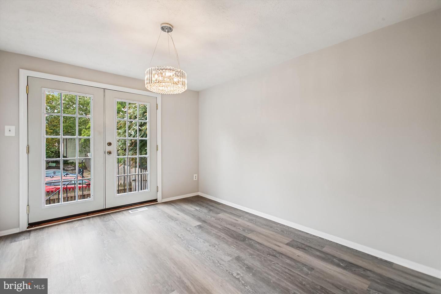 209 S VIRGINIA AVE, FALLS CHURCH, Virginia 22046, 3 Bedrooms Bedrooms, ,2 BathroomsBathrooms,Residential,For sale,209 S VIRGINIA AVE,VAFA2003332 MLS # VAFA2003332
