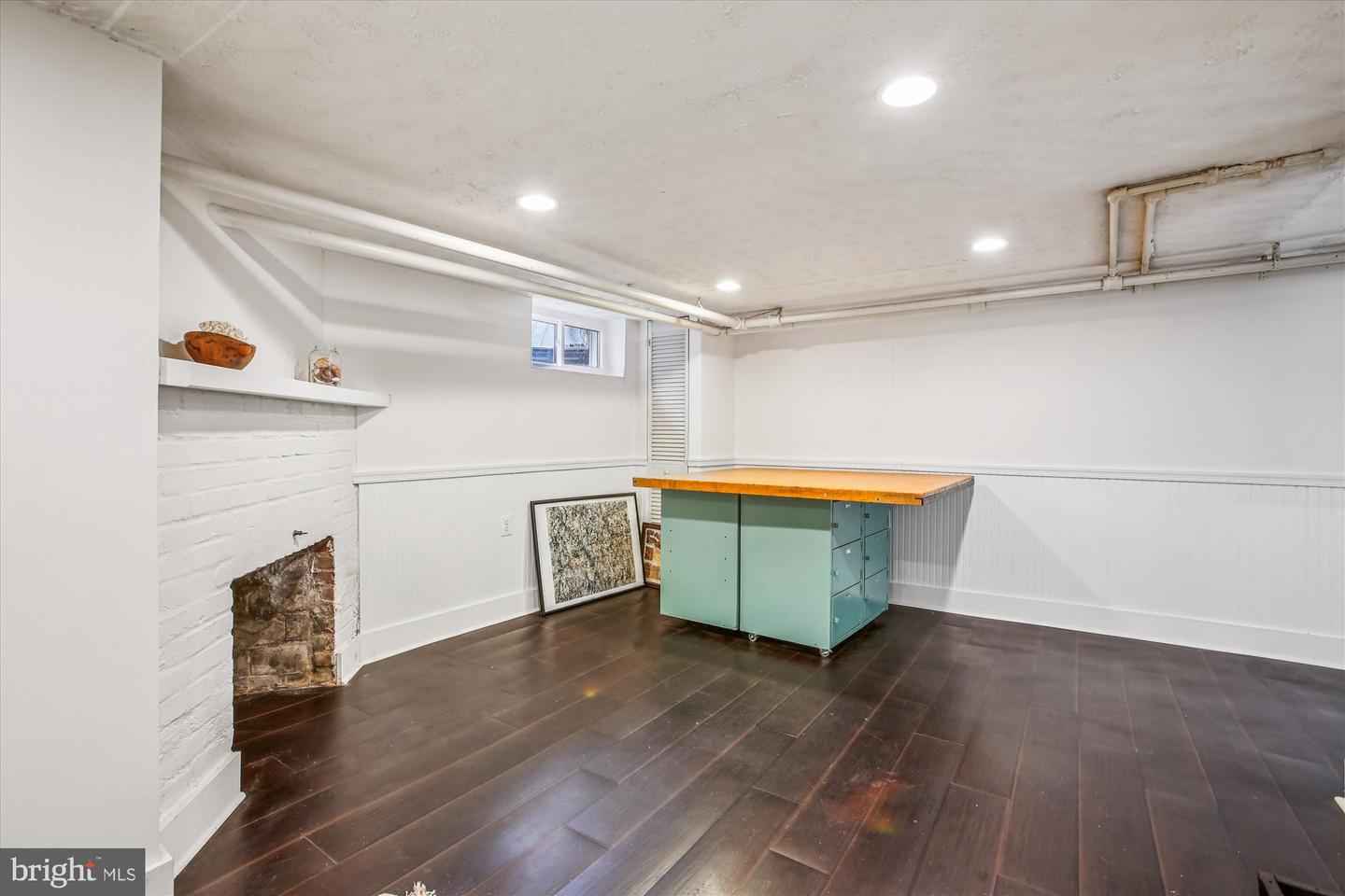 911 HILLWOOD AVE, FALLS CHURCH, Virginia 22042, 5 Bedrooms Bedrooms, ,2 BathroomsBathrooms,Residential,For sale,911 HILLWOOD AVE,VAFA2003334 MLS # VAFA2003334
