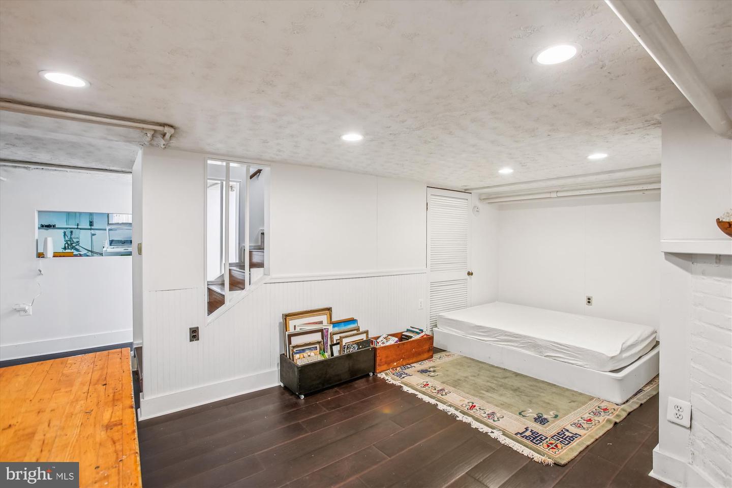 911 HILLWOOD AVE, FALLS CHURCH, Virginia 22042, 5 Bedrooms Bedrooms, ,2 BathroomsBathrooms,Residential,For sale,911 HILLWOOD AVE,VAFA2003334 MLS # VAFA2003334