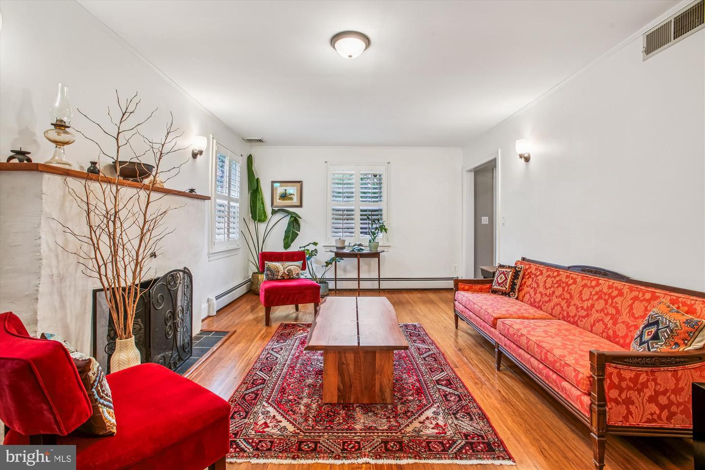 911 HILLWOOD AVE, FALLS CHURCH, Virginia 22042, 5 Bedrooms Bedrooms, ,2 BathroomsBathrooms,Residential,For sale,911 HILLWOOD AVE,VAFA2003334 MLS # VAFA2003334