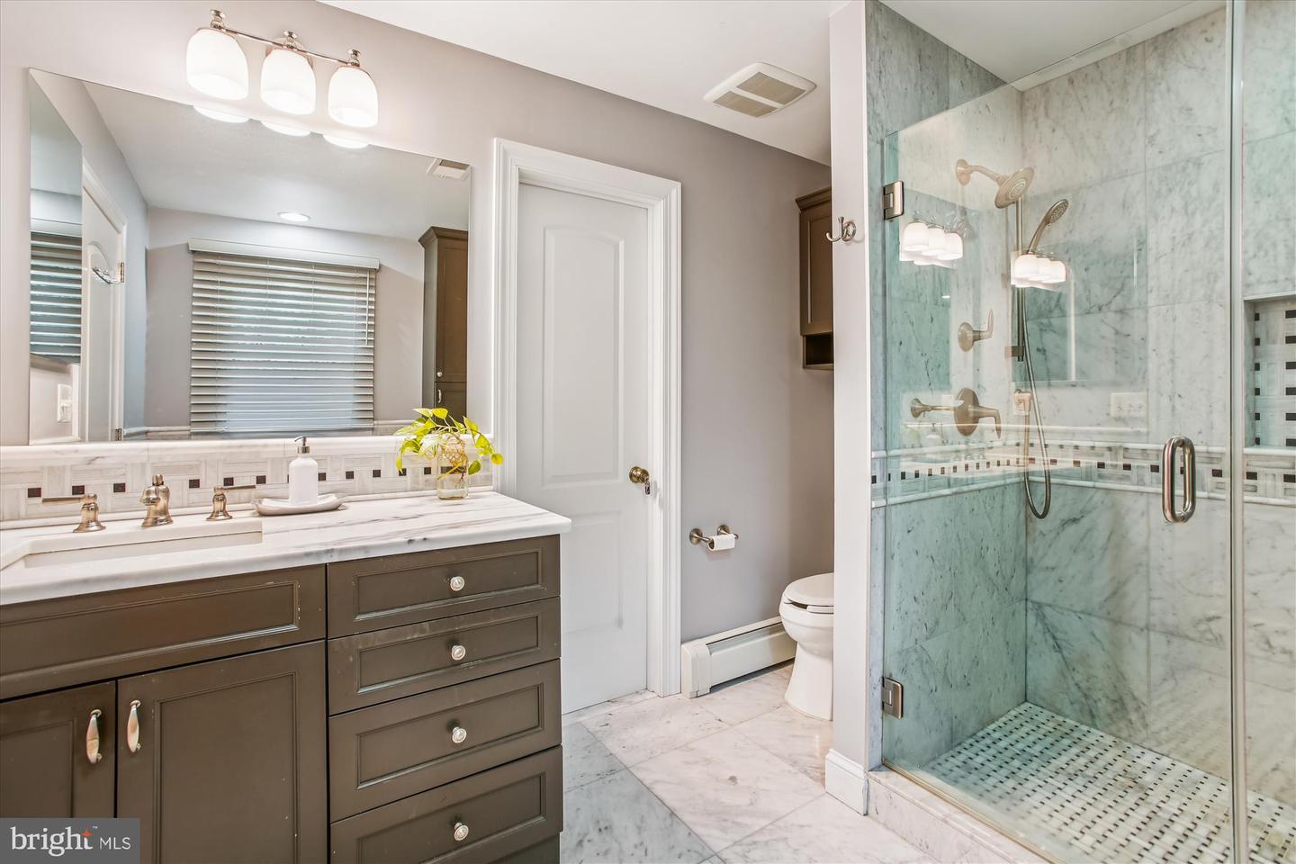 911 HILLWOOD AVE, FALLS CHURCH, Virginia 22042, 5 Bedrooms Bedrooms, ,2 BathroomsBathrooms,Residential,For sale,911 HILLWOOD AVE,VAFA2003334 MLS # VAFA2003334