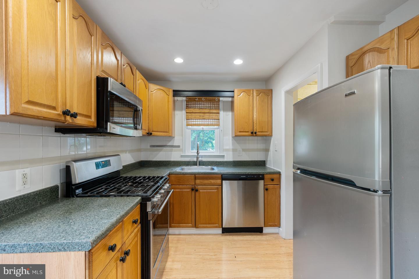 6017 PARK PL, ALEXANDRIA, Virginia 22303, 3 Bedrooms Bedrooms, ,1 BathroomBathrooms,Residential,For sale,6017 PARK PL,VAFX2241552 MLS # VAFX2241552