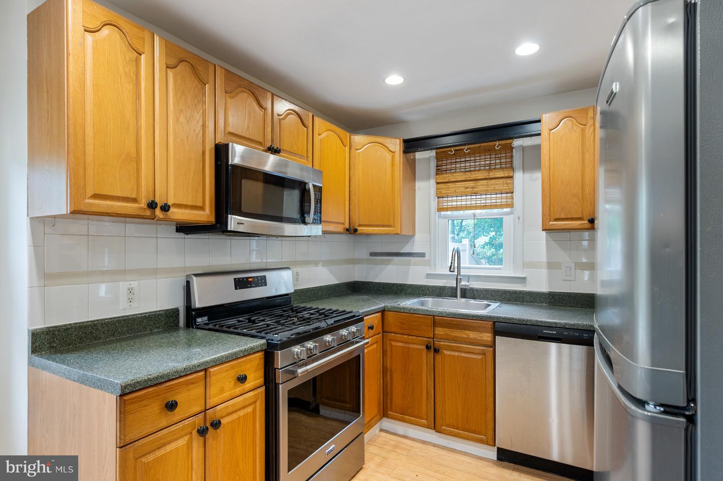 6017 PARK PL, ALEXANDRIA, Virginia 22303, 3 Bedrooms Bedrooms, ,1 BathroomBathrooms,Residential,For sale,6017 PARK PL,VAFX2241552 MLS # VAFX2241552