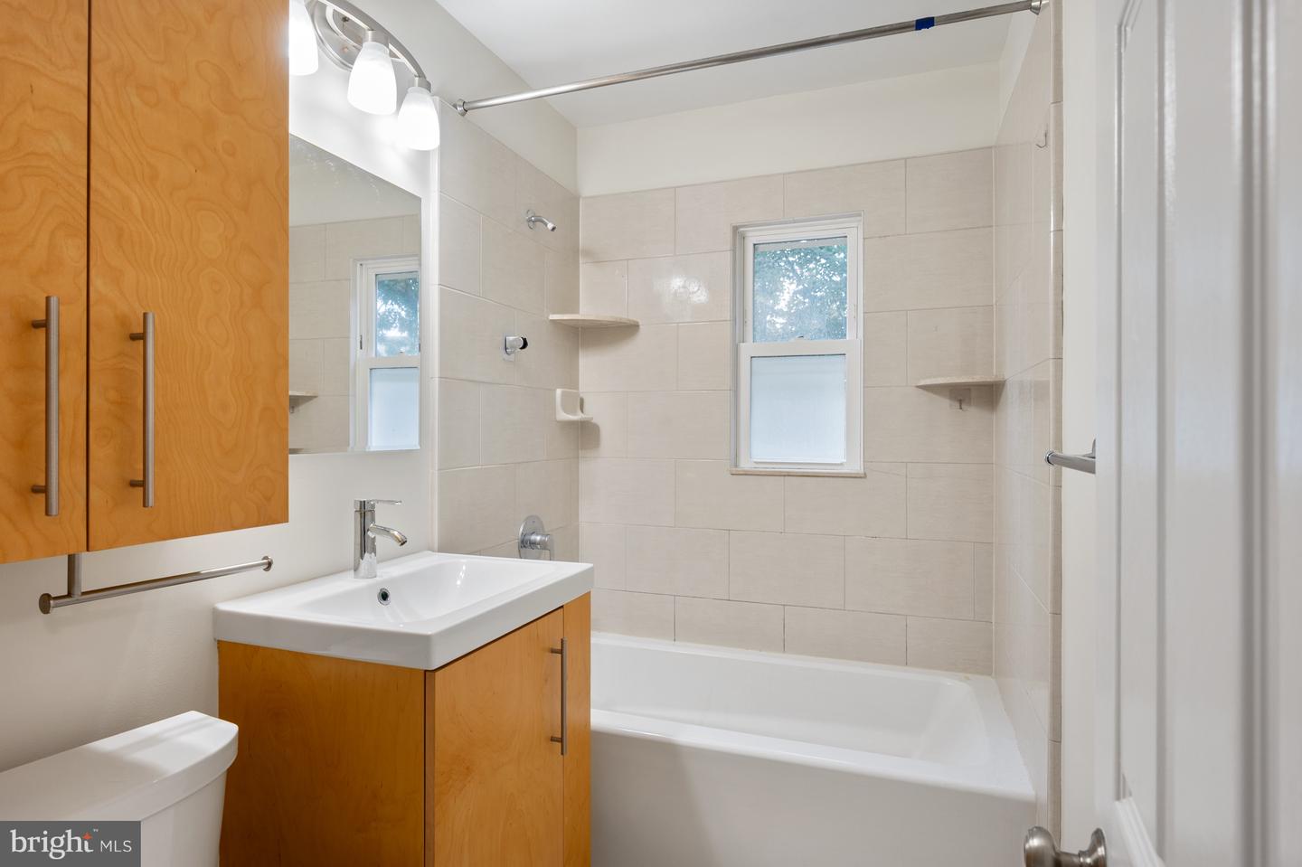 6017 PARK PL, ALEXANDRIA, Virginia 22303, 3 Bedrooms Bedrooms, ,1 BathroomBathrooms,Residential,For sale,6017 PARK PL,VAFX2241552 MLS # VAFX2241552