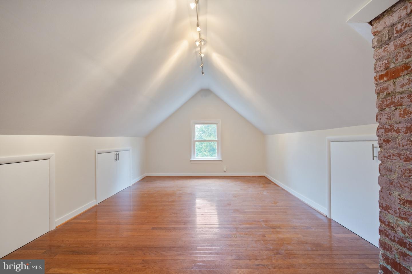 6017 PARK PL, ALEXANDRIA, Virginia 22303, 3 Bedrooms Bedrooms, ,1 BathroomBathrooms,Residential,For sale,6017 PARK PL,VAFX2241552 MLS # VAFX2241552