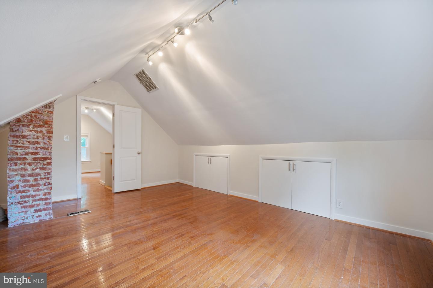 6017 PARK PL, ALEXANDRIA, Virginia 22303, 3 Bedrooms Bedrooms, ,1 BathroomBathrooms,Residential,For sale,6017 PARK PL,VAFX2241552 MLS # VAFX2241552