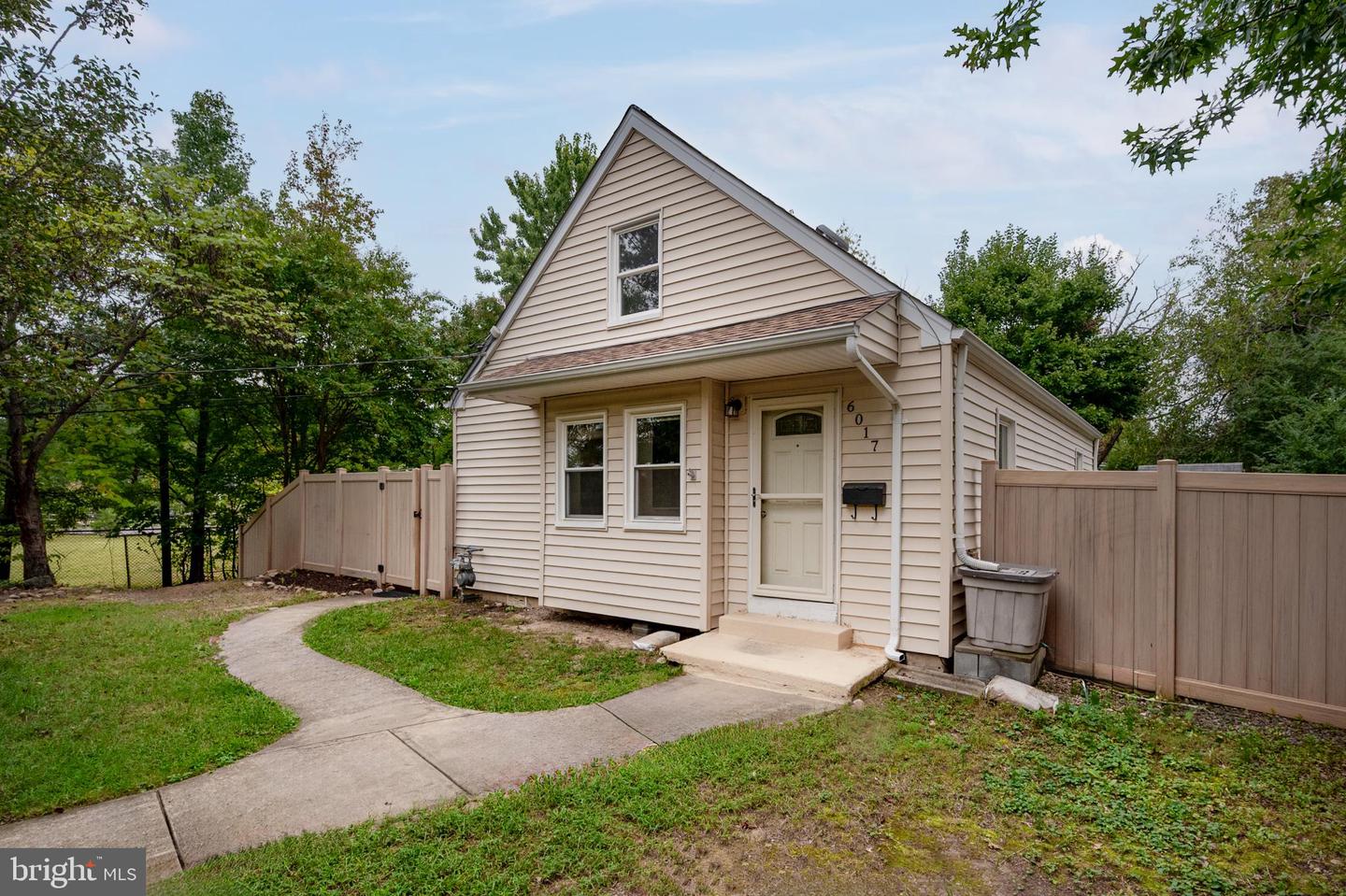 6017 PARK PL, ALEXANDRIA, Virginia 22303, 3 Bedrooms Bedrooms, ,1 BathroomBathrooms,Residential,For sale,6017 PARK PL,VAFX2241552 MLS # VAFX2241552