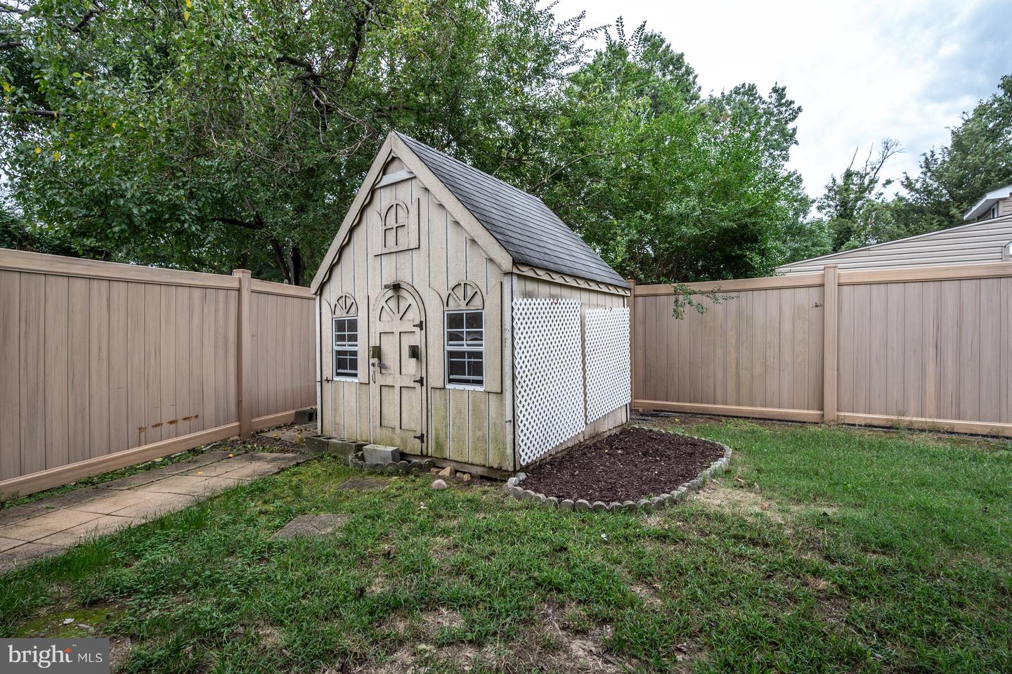 6017 PARK PL, ALEXANDRIA, Virginia 22303, 3 Bedrooms Bedrooms, ,1 BathroomBathrooms,Residential,For sale,6017 PARK PL,VAFX2241552 MLS # VAFX2241552
