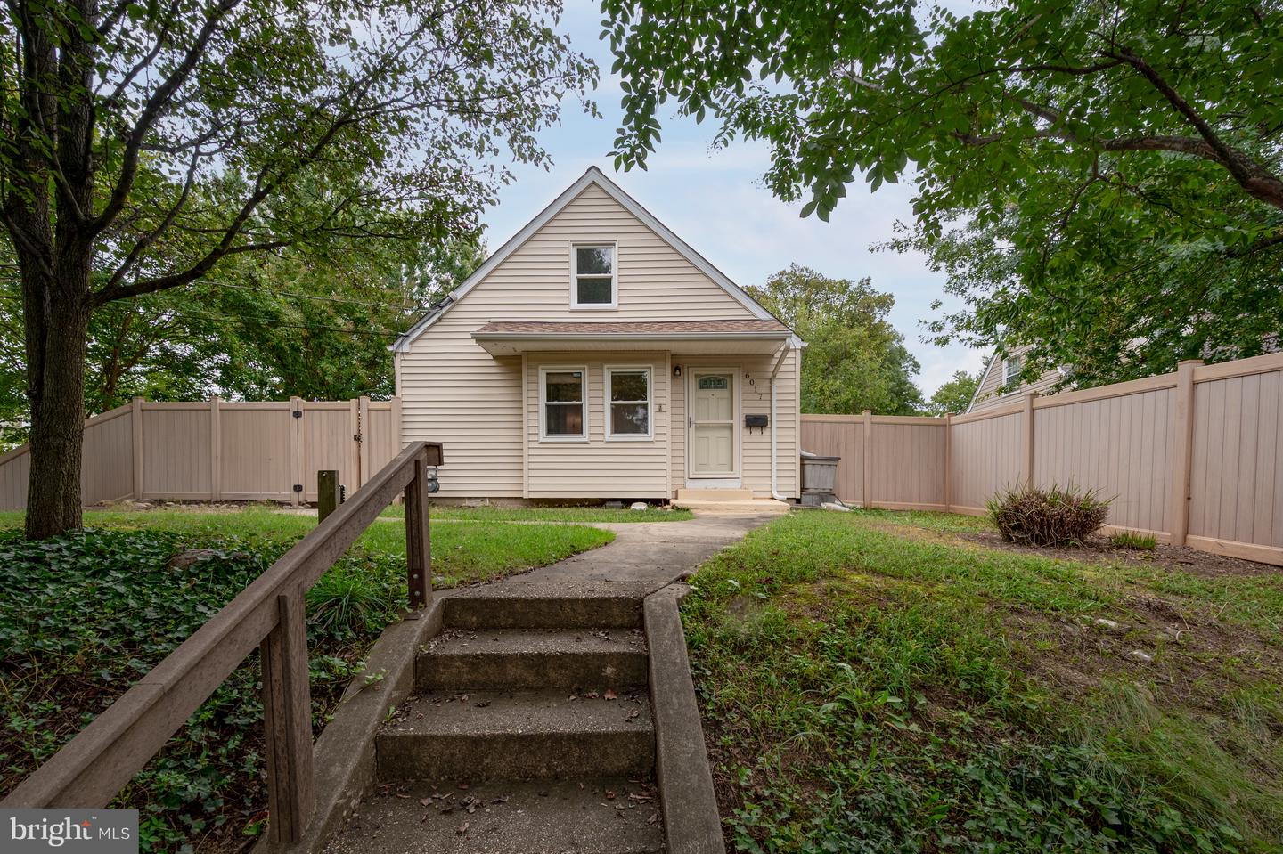 6017 PARK PL, ALEXANDRIA, Virginia 22303, 3 Bedrooms Bedrooms, ,1 BathroomBathrooms,Residential,For sale,6017 PARK PL,VAFX2241552 MLS # VAFX2241552