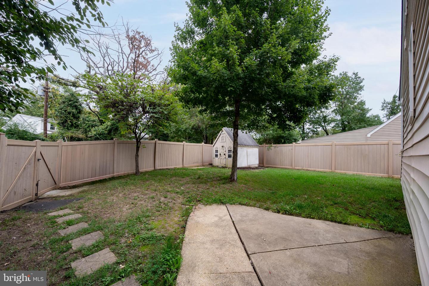 6017 PARK PL, ALEXANDRIA, Virginia 22303, 3 Bedrooms Bedrooms, ,1 BathroomBathrooms,Residential,For sale,6017 PARK PL,VAFX2241552 MLS # VAFX2241552