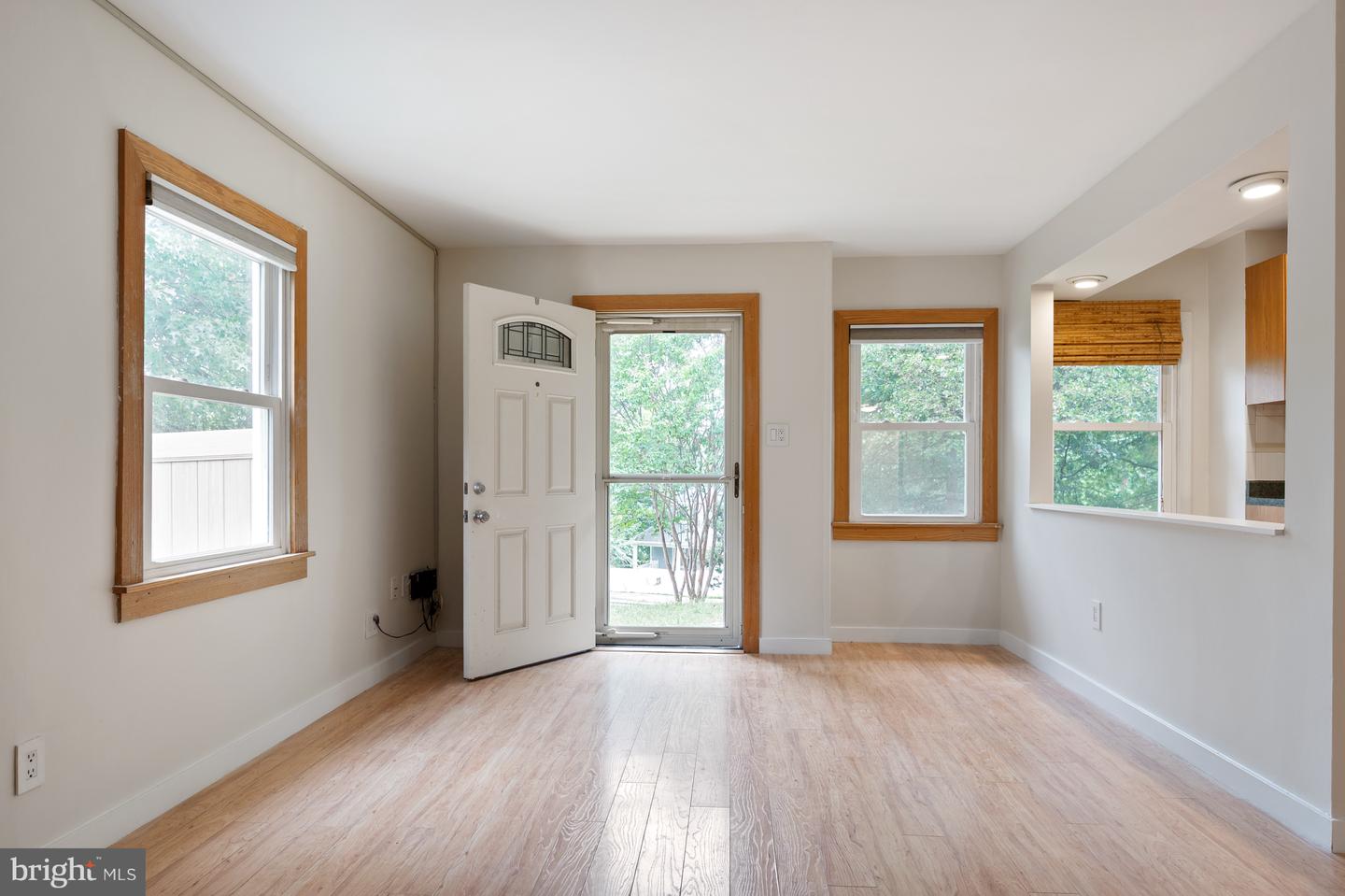 6017 PARK PL, ALEXANDRIA, Virginia 22303, 3 Bedrooms Bedrooms, ,1 BathroomBathrooms,Residential,For sale,6017 PARK PL,VAFX2241552 MLS # VAFX2241552
