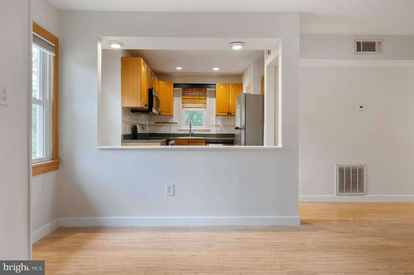 6017 PARK PL, ALEXANDRIA, Virginia 22303, 3 Bedrooms Bedrooms, ,1 BathroomBathrooms,Residential,For sale,6017 PARK PL,VAFX2241552 MLS # VAFX2241552