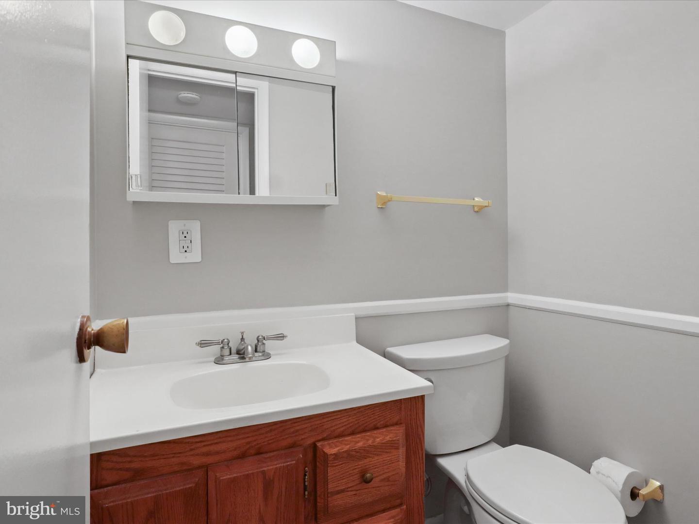 8504 CANTERBURY DR, ANNANDALE, Virginia 22003, 4 Bedrooms Bedrooms, ,2 BathroomsBathrooms,Residential,For sale,8504 CANTERBURY DR,VAFX2246058 MLS # VAFX2246058