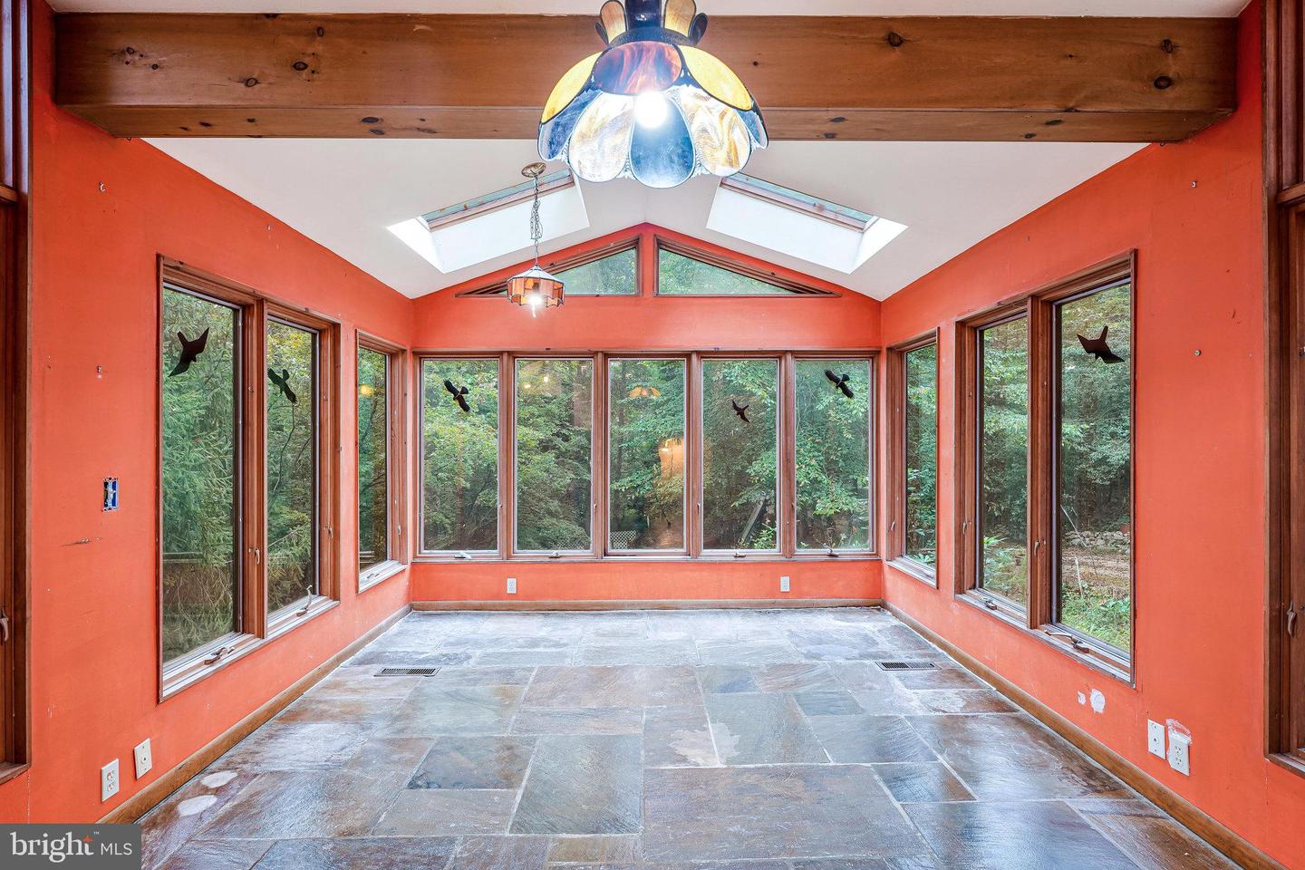 10400 HAMPTON RD, FAIRFAX STATION, Virginia 22039, 6 Bedrooms Bedrooms, ,3 BathroomsBathrooms,Residential,For sale,10400 HAMPTON RD,VAFX2249798 MLS # VAFX2249798