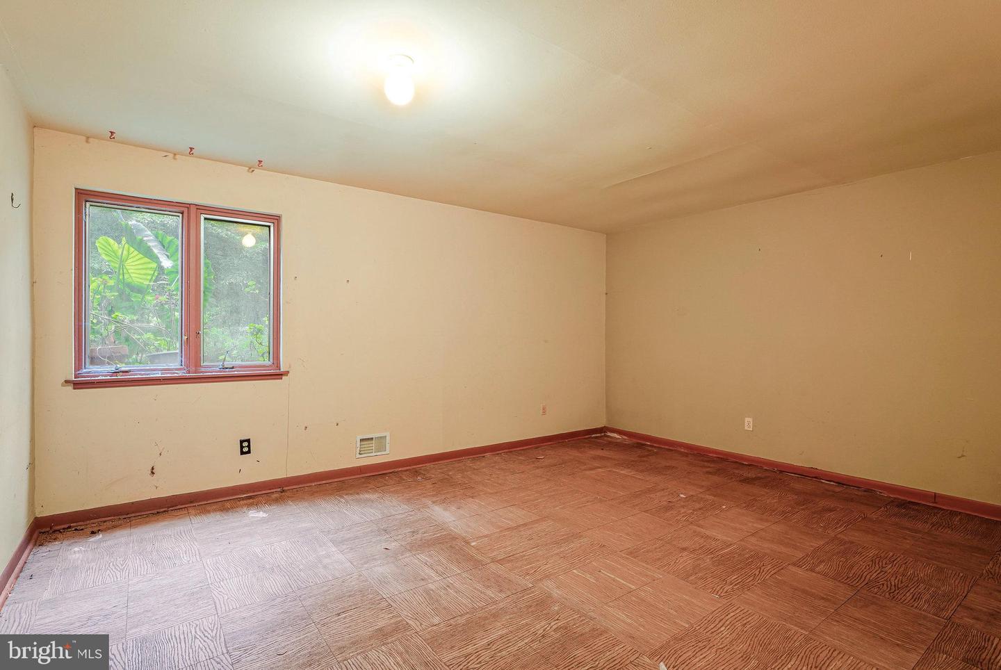 10400 HAMPTON RD, FAIRFAX STATION, Virginia 22039, 6 Bedrooms Bedrooms, ,3 BathroomsBathrooms,Residential,For sale,10400 HAMPTON RD,VAFX2249798 MLS # VAFX2249798