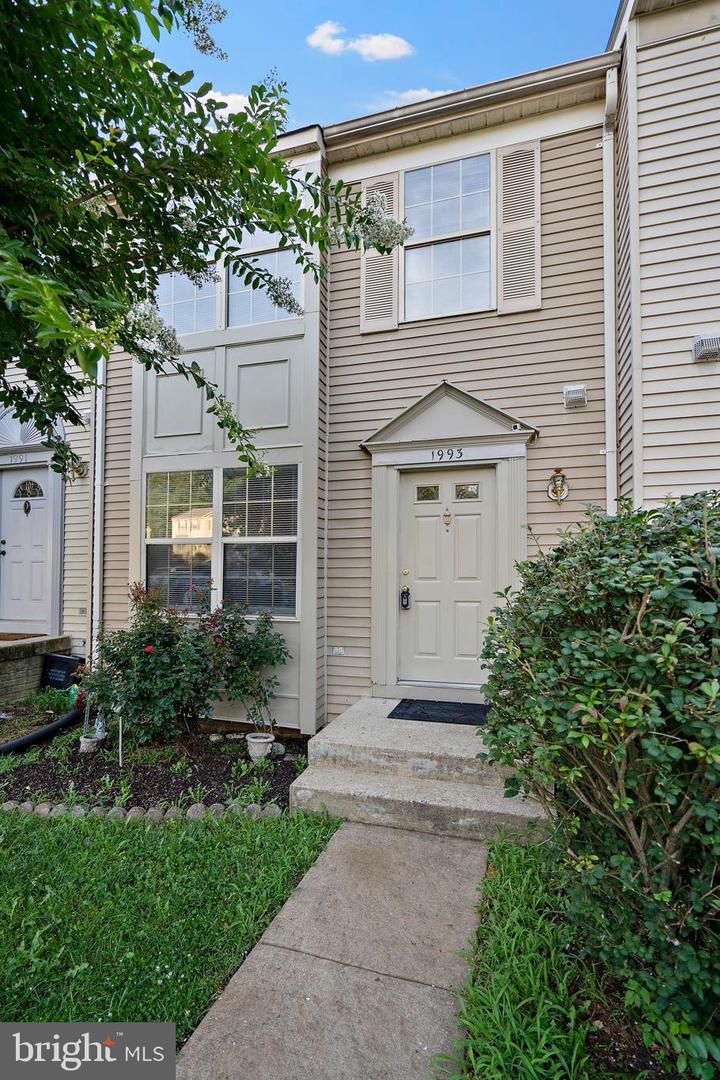 1993 WINSLOW CT, WOODBRIDGE, Virginia 22191, 4 Bedrooms Bedrooms, ,3 BathroomsBathrooms,Residential,For sale,1993 WINSLOW CT,VAPW2099014 MLS # VAPW2099014
