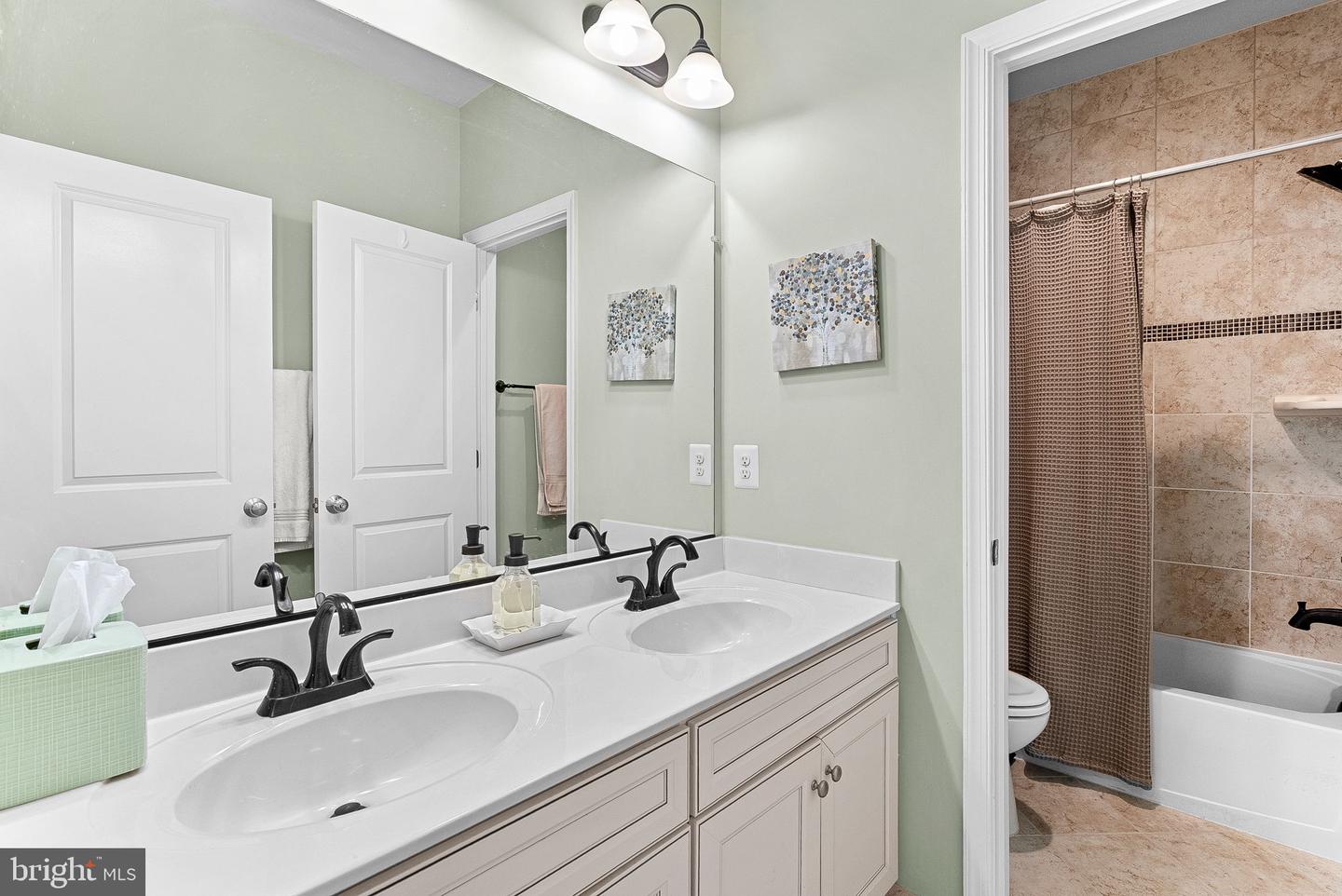 42584 DREAMWEAVER DR, BRAMBLETON, Virginia 20148, ,Residential,For sale,42584 DREAMWEAVER DR,VALO2104172 MLS # VALO2104172