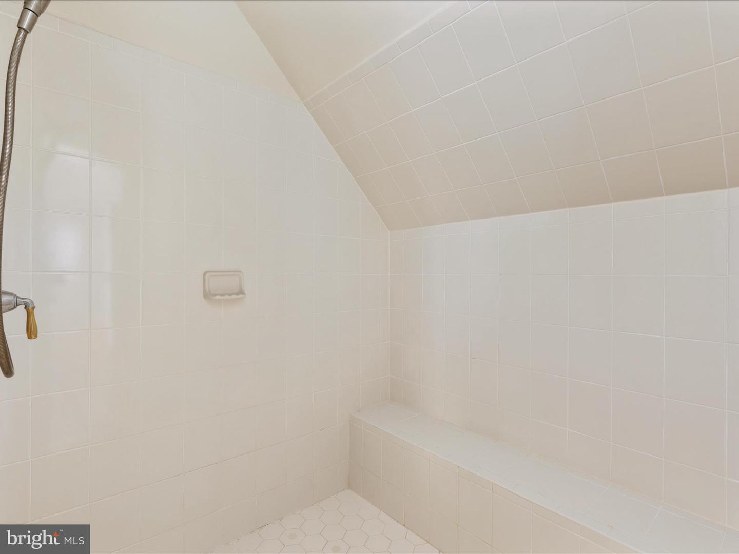 6904 EMMA CT, WARRENTON, Virginia 20187, 5 Bedrooms Bedrooms, ,4 BathroomsBathrooms,Residential,For sale,6904 EMMA CT,VAFQ2017864 MLS # VAFQ2017864