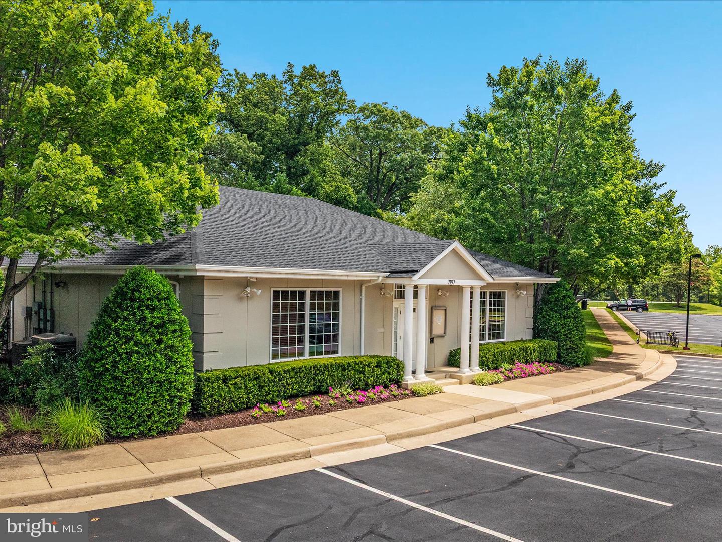 6904 EMMA CT, WARRENTON, Virginia 20187, 5 Bedrooms Bedrooms, ,4 BathroomsBathrooms,Residential,For sale,6904 EMMA CT,VAFQ2017864 MLS # VAFQ2017864