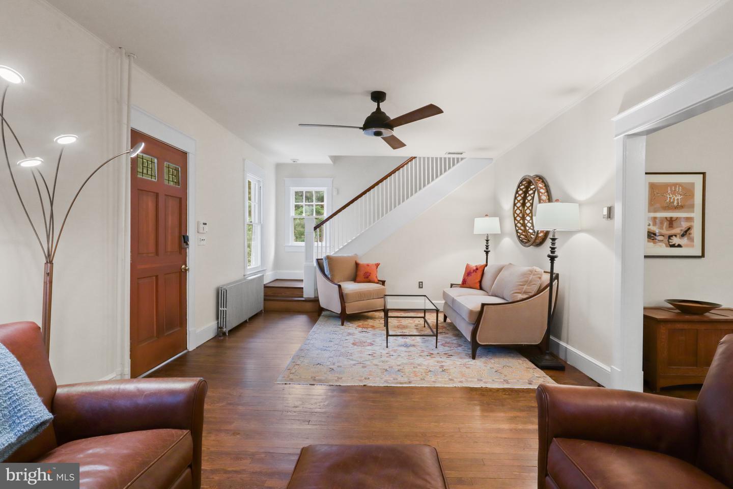 2308 N LEXINGTON ST, ARLINGTON, Virginia 22205, 3 Bedrooms Bedrooms, 5 Rooms Rooms,1 BathroomBathrooms,Residential,For sale,2308 N LEXINGTON ST,VAAR2062086 MLS # VAAR2062086