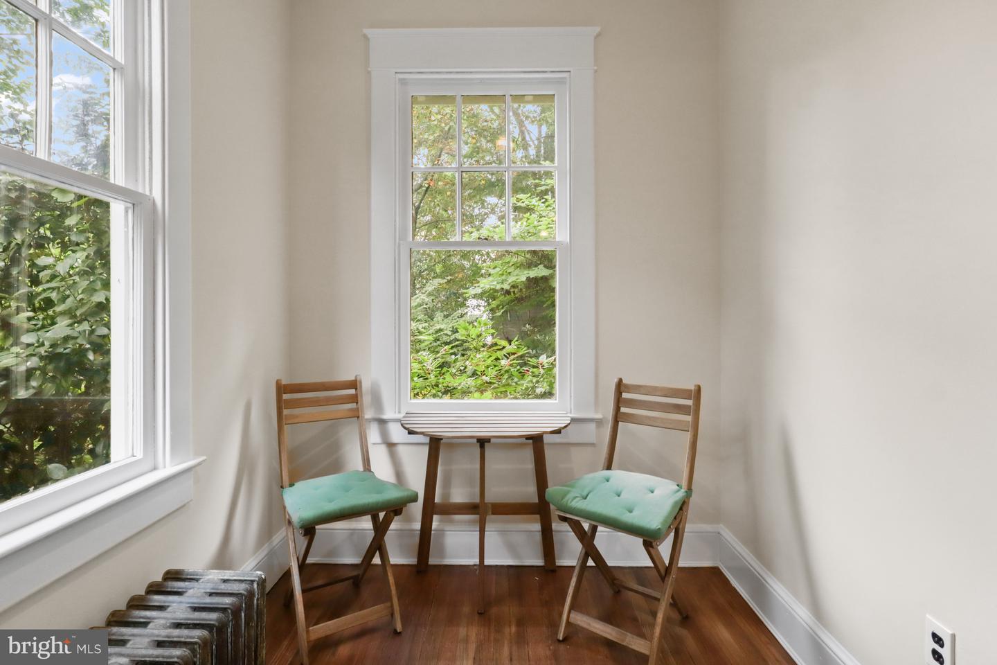 2308 N LEXINGTON ST, ARLINGTON, Virginia 22205, 3 Bedrooms Bedrooms, 5 Rooms Rooms,1 BathroomBathrooms,Residential,For sale,2308 N LEXINGTON ST,VAAR2062086 MLS # VAAR2062086