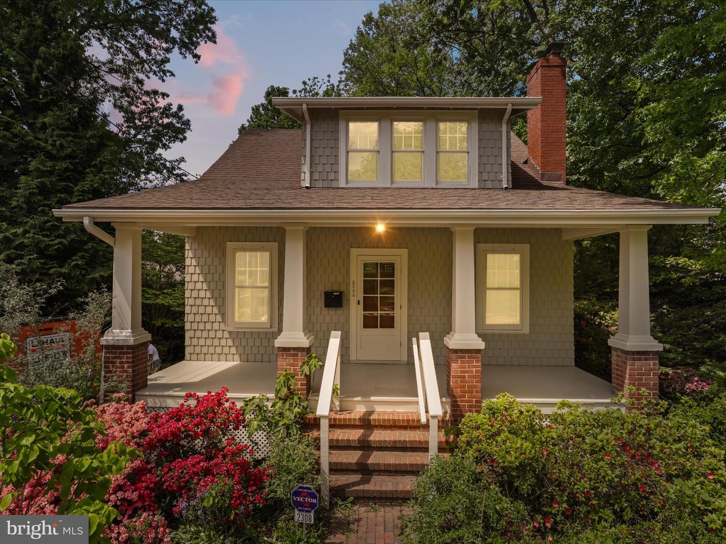 2308 N LEXINGTON ST, ARLINGTON, Virginia 22205, 3 Bedrooms Bedrooms, 5 Rooms Rooms,1 BathroomBathrooms,Residential,For sale,2308 N LEXINGTON ST,VAAR2062086 MLS # VAAR2062086
