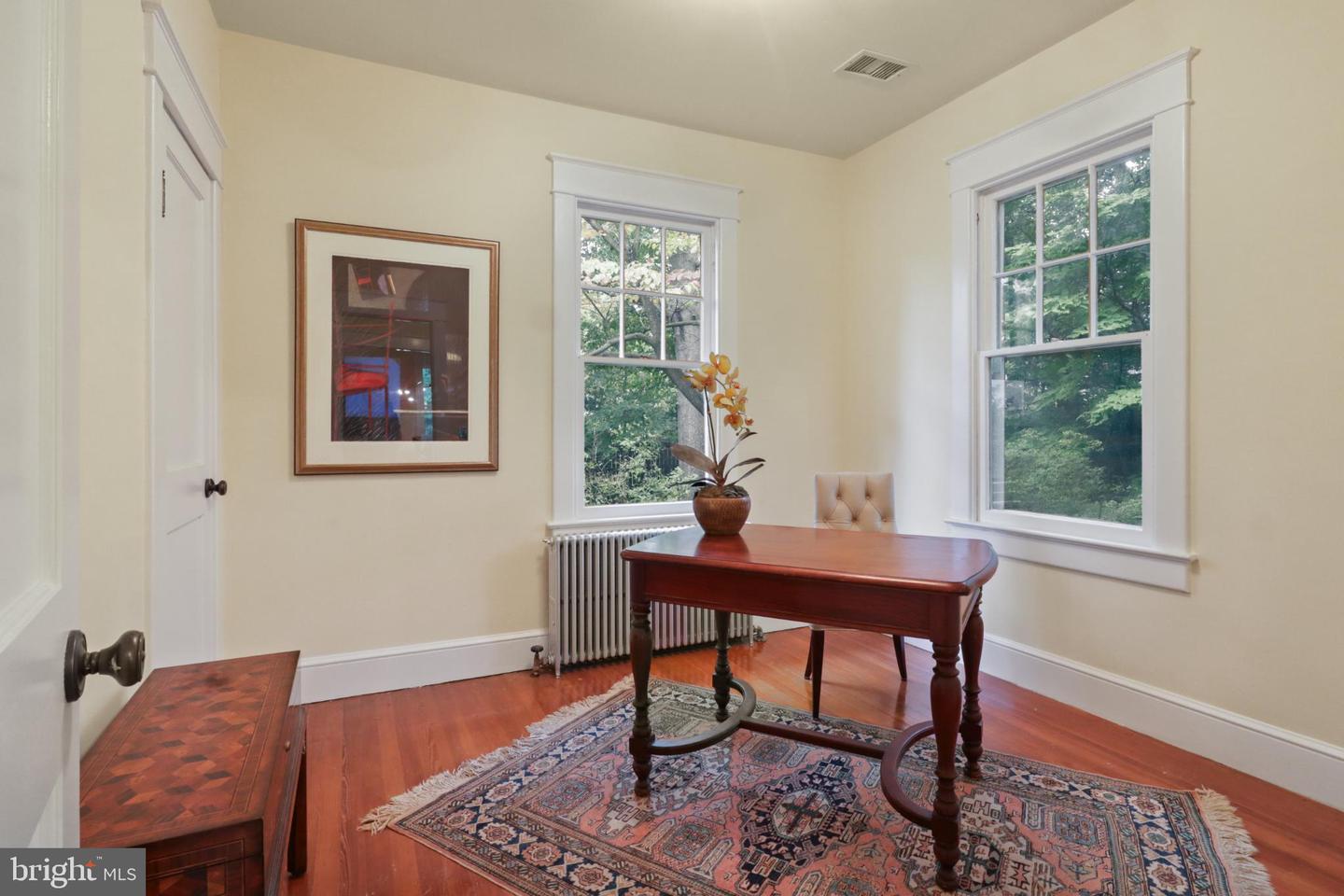 2308 N LEXINGTON ST, ARLINGTON, Virginia 22205, 3 Bedrooms Bedrooms, 5 Rooms Rooms,1 BathroomBathrooms,Residential,For sale,2308 N LEXINGTON ST,VAAR2062086 MLS # VAAR2062086