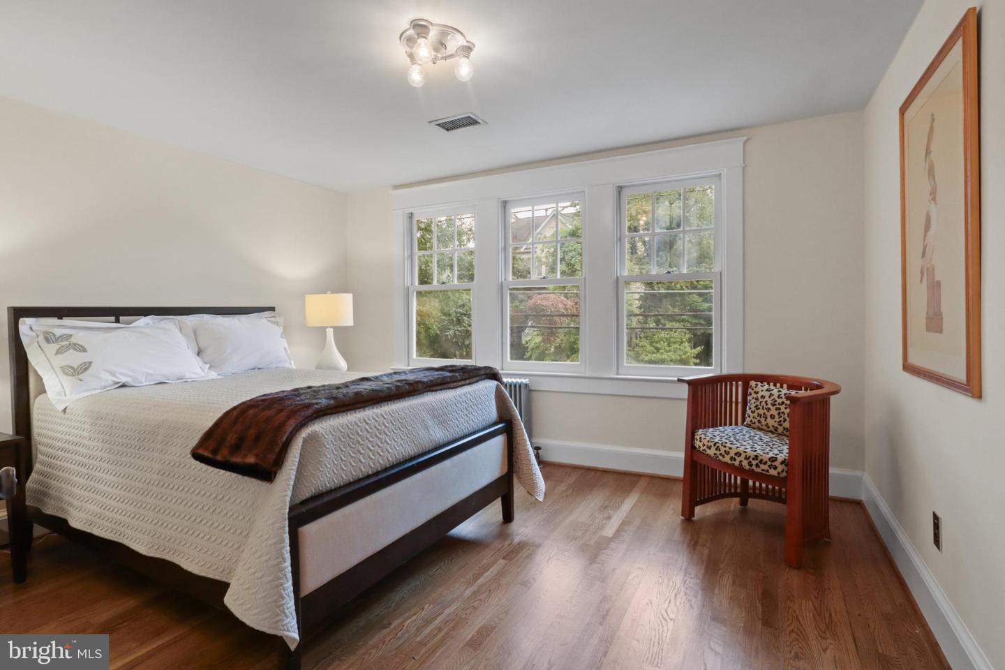 2308 N LEXINGTON ST, ARLINGTON, Virginia 22205, 3 Bedrooms Bedrooms, 5 Rooms Rooms,1 BathroomBathrooms,Residential,For sale,2308 N LEXINGTON ST,VAAR2062086 MLS # VAAR2062086
