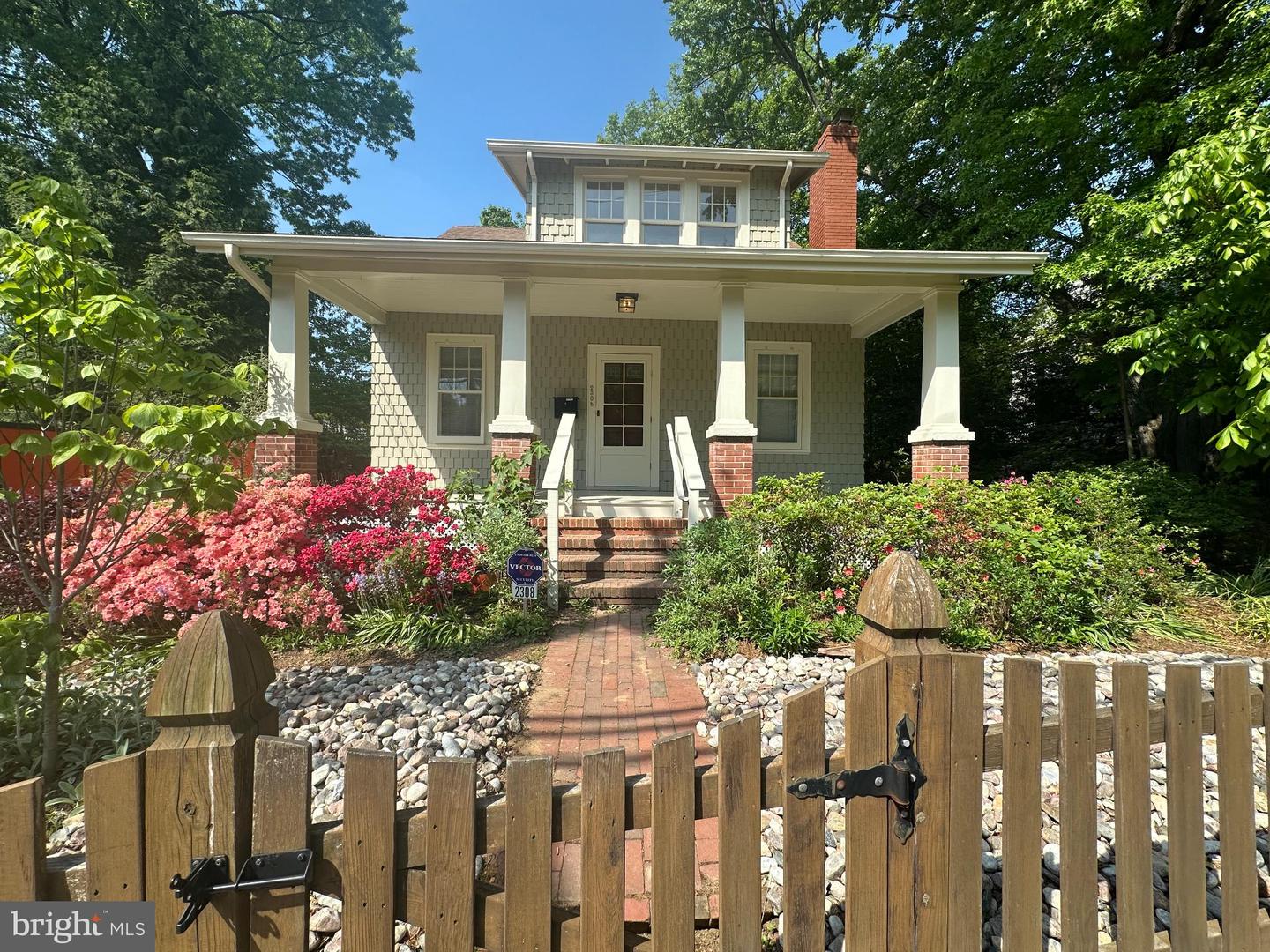 2308 N LEXINGTON ST, ARLINGTON, Virginia 22205, 3 Bedrooms Bedrooms, 5 Rooms Rooms,1 BathroomBathrooms,Residential,For sale,2308 N LEXINGTON ST,VAAR2062086 MLS # VAAR2062086