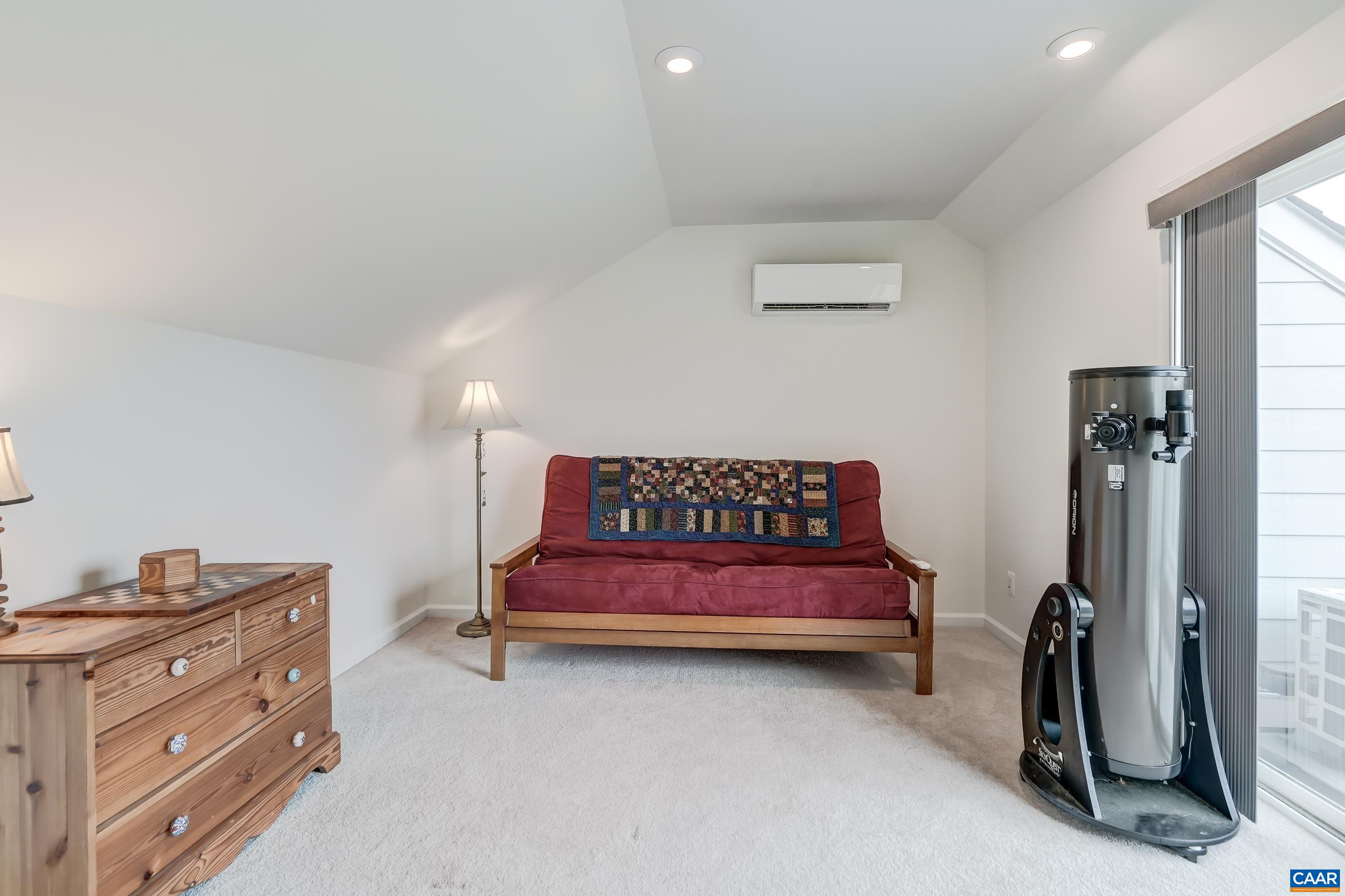 Loft/bedroom 4