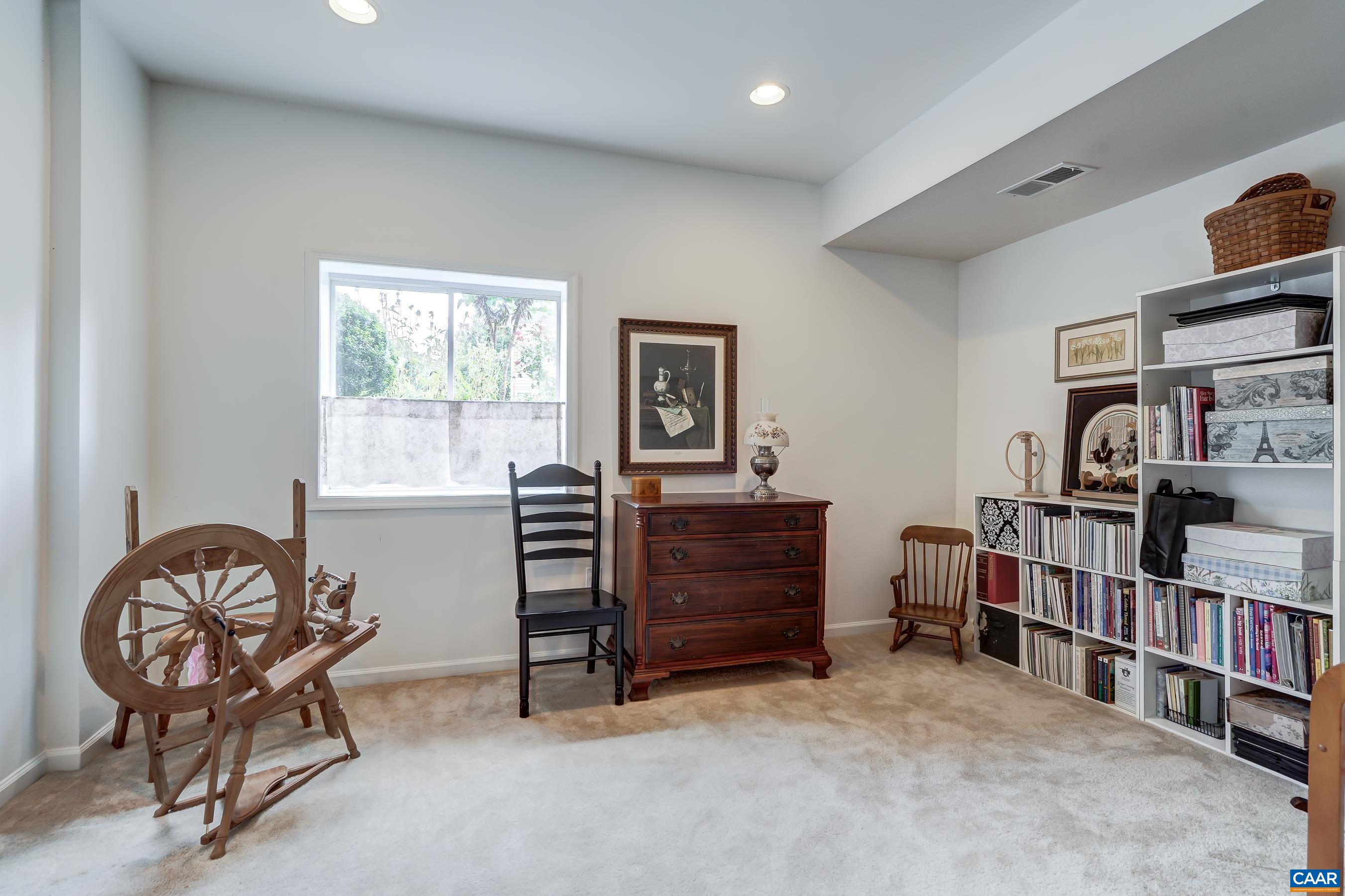 Bedroom 3/den