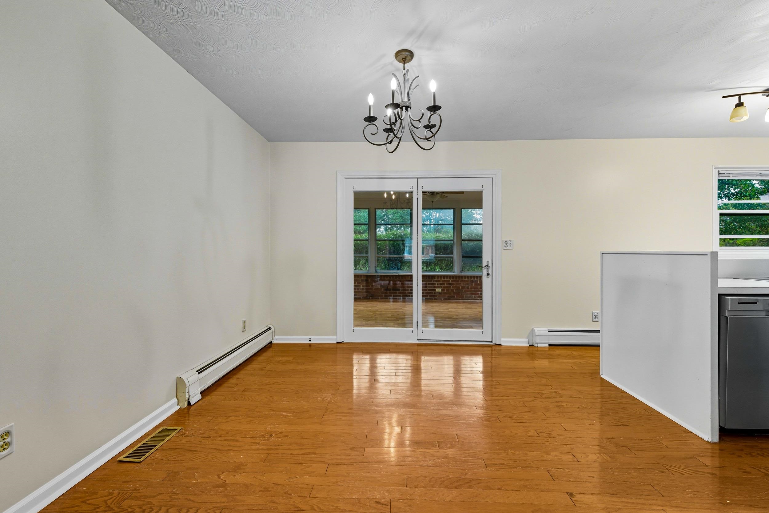 66 HOPE ST, HARRISONBURG, Virginia 22801, 3 Bedrooms Bedrooms, ,2 BathroomsBathrooms,Residential,66 HOPE ST,669618 MLS # 669618