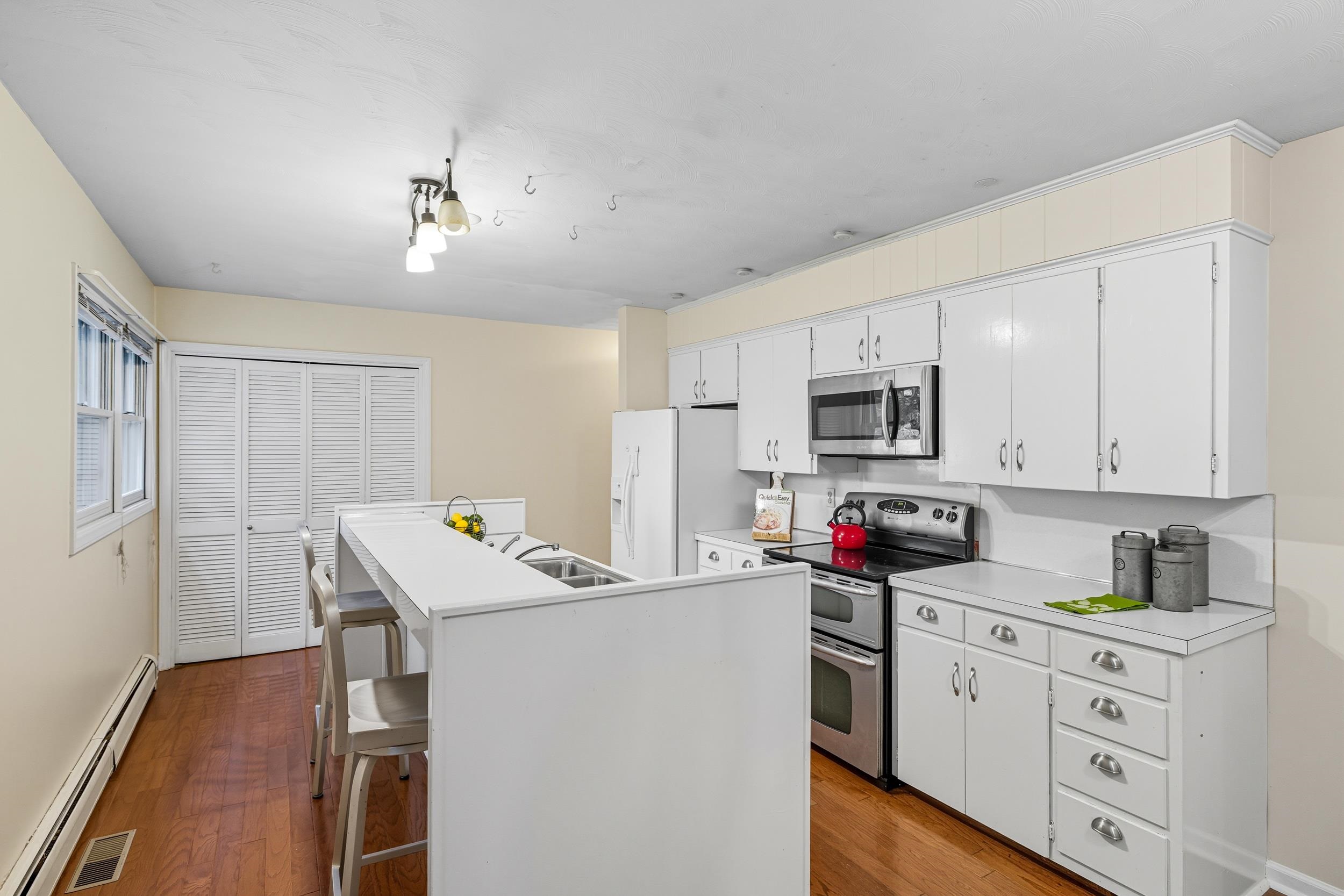 66 HOPE ST, HARRISONBURG, Virginia 22801, 3 Bedrooms Bedrooms, ,2 BathroomsBathrooms,Residential,66 HOPE ST,669618 MLS # 669618