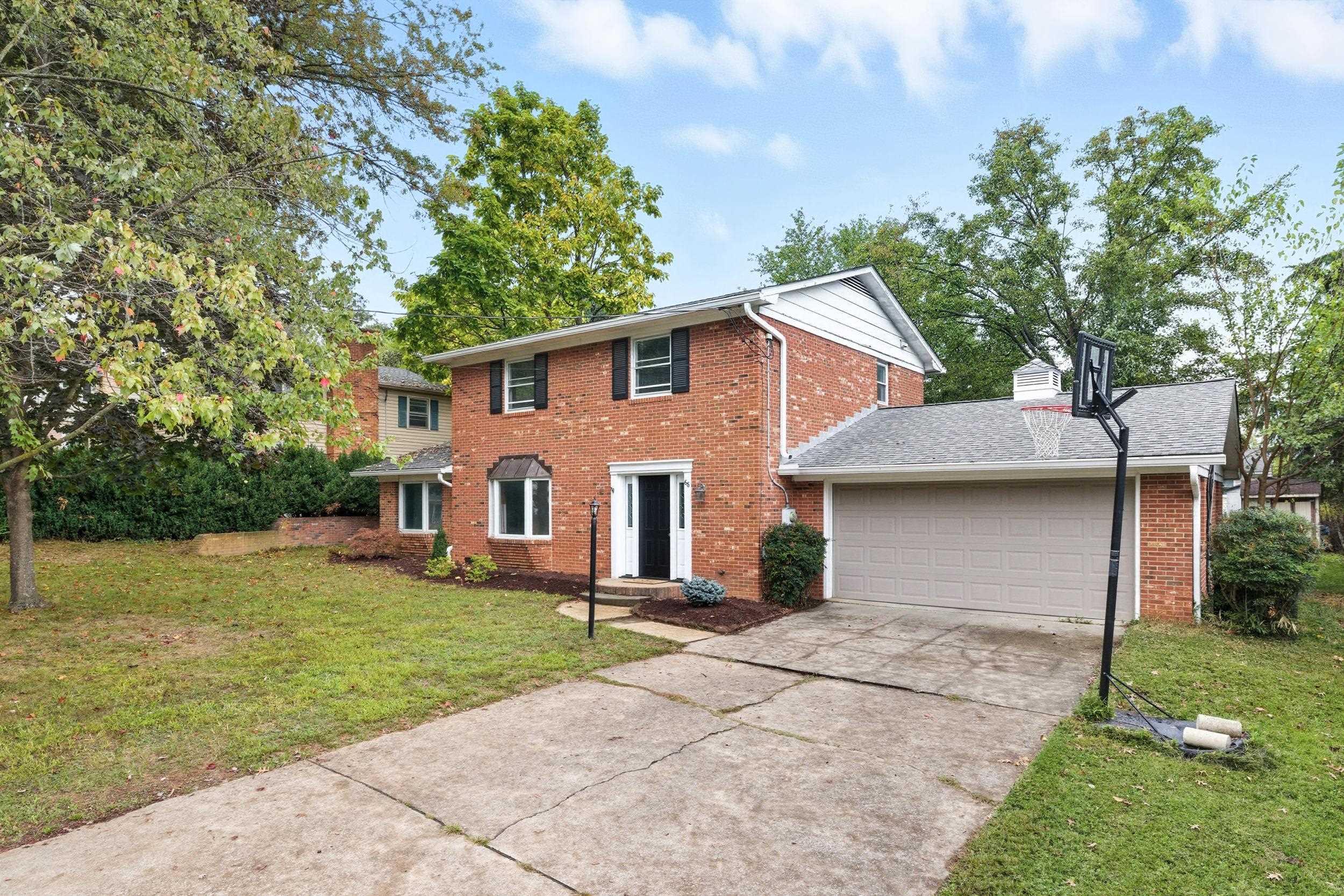 66 HOPE ST, HARRISONBURG, Virginia 22801, 3 Bedrooms Bedrooms, ,2 BathroomsBathrooms,Residential,66 HOPE ST,669618 MLS # 669618