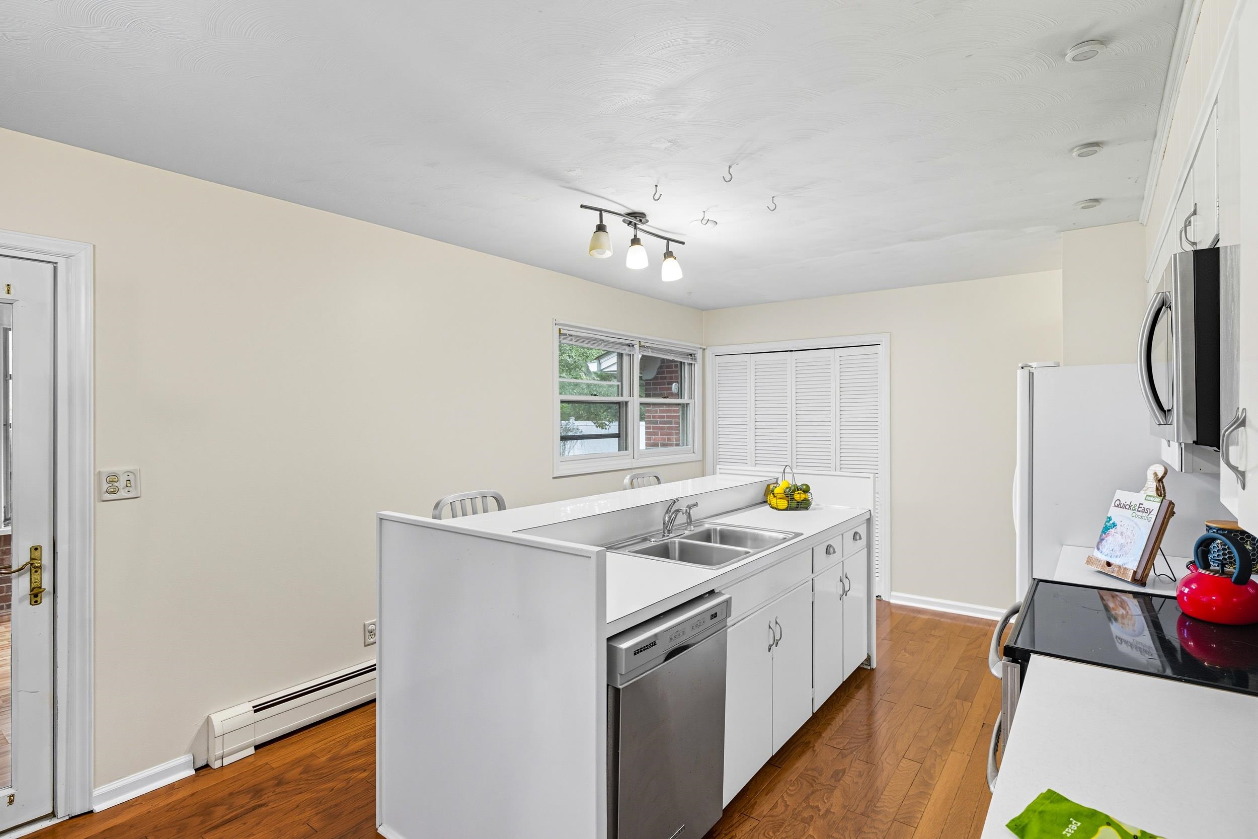 66 HOPE ST, HARRISONBURG, Virginia 22801, 3 Bedrooms Bedrooms, ,2 BathroomsBathrooms,Residential,66 HOPE ST,669618 MLS # 669618