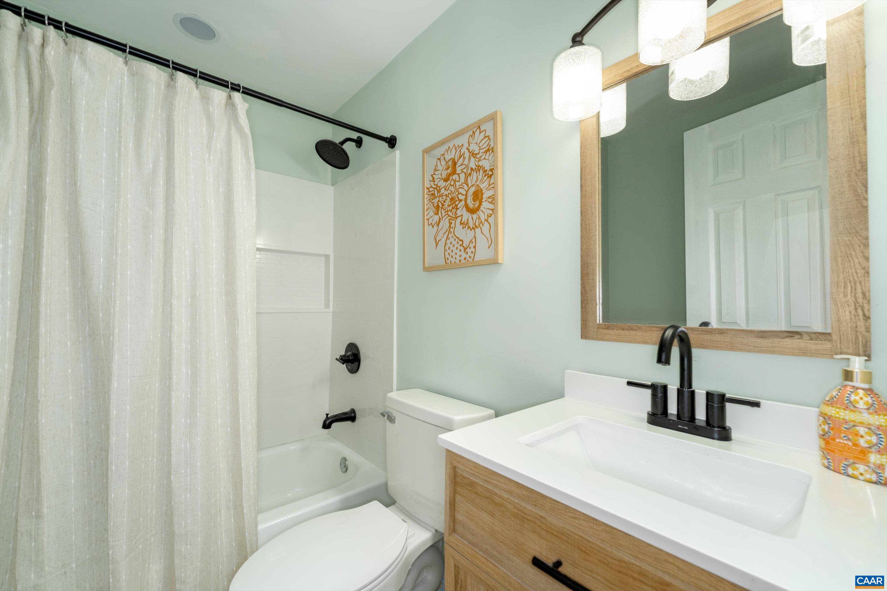 1236 CHATHAM RDG, CHARLOTTESVILLE, Virginia 22901, 2 Bedrooms Bedrooms, ,1 BathroomBathrooms,Residential,1236 CHATHAM RDG,669627 MLS # 669627