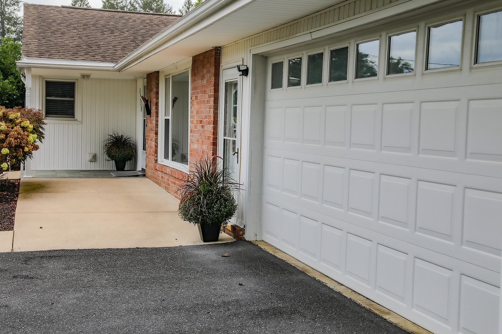 1525 TUCKAHOE RD, WAYNESBORO, Virginia 22980, 2 Bedrooms Bedrooms, ,2 BathroomsBathrooms,Residential,1525 TUCKAHOE RD,669629 MLS # 669629