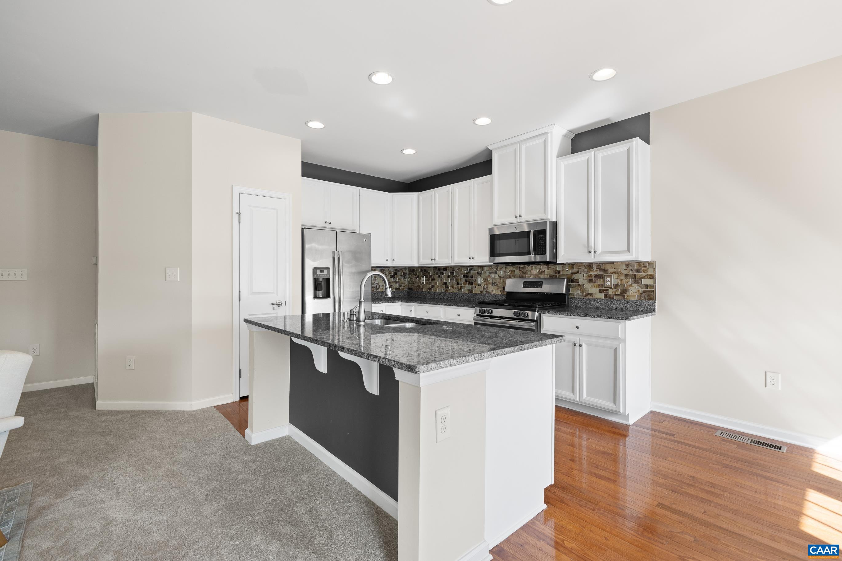 20 HOLLY HILL DR, BARBOURSVILLE, Virginia 22923, 3 Bedrooms Bedrooms, ,3 BathroomsBathrooms,Residential,20 HOLLY HILL DR,669637 MLS # 669637