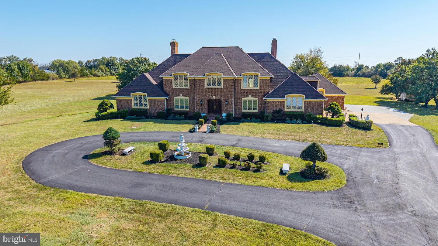 2821 INGRAM DR, HAYMARKET, Virginia 20169, 4 Bedrooms Bedrooms, ,6 BathroomsBathrooms,Residential,For sale,2821 INGRAM DR,VAPW2101748 MLS # VAPW2101748