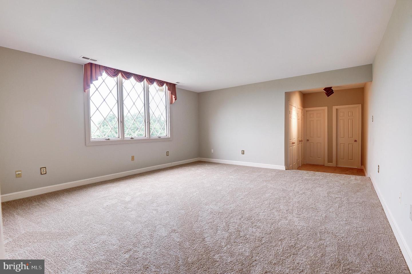 2821 INGRAM DR, HAYMARKET, Virginia 20169, 4 Bedrooms Bedrooms, ,6 BathroomsBathrooms,Residential,For sale,2821 INGRAM DR,VAPW2101748 MLS # VAPW2101748