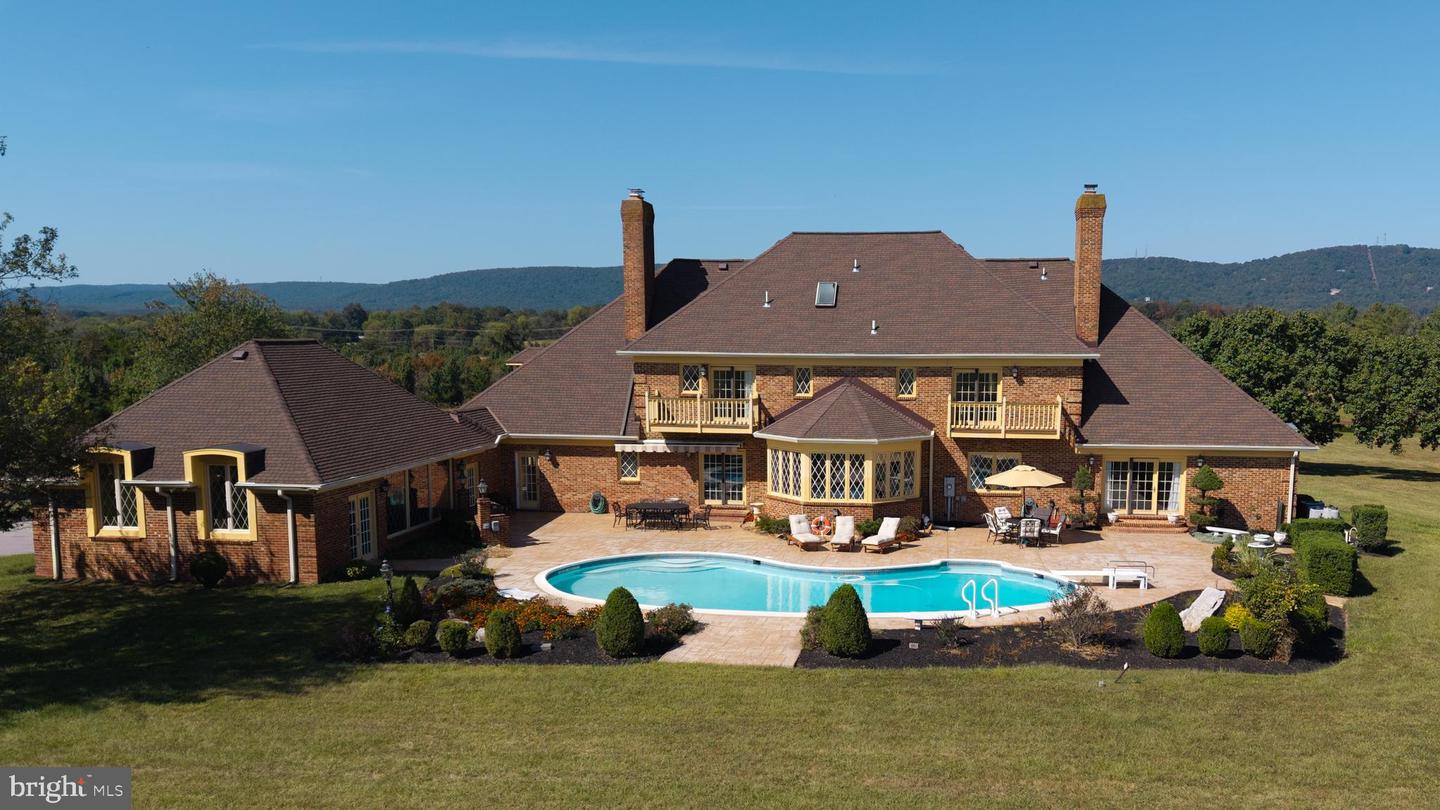 2821 INGRAM DR, HAYMARKET, Virginia 20169, 4 Bedrooms Bedrooms, ,6 BathroomsBathrooms,Residential,For sale,2821 INGRAM DR,VAPW2101748 MLS # VAPW2101748