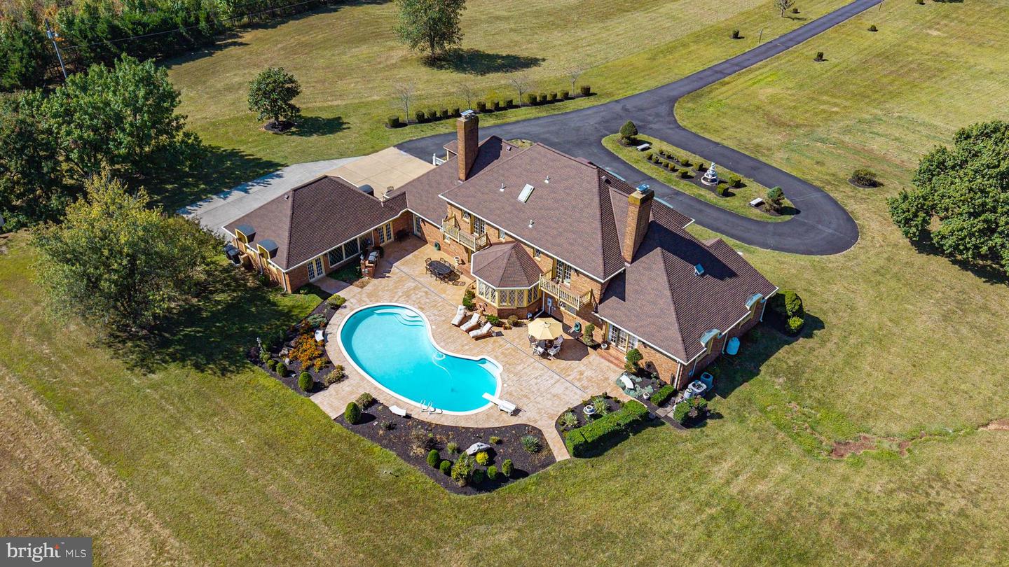 2821 INGRAM DR, HAYMARKET, Virginia 20169, 4 Bedrooms Bedrooms, ,6 BathroomsBathrooms,Residential,For sale,2821 INGRAM DR,VAPW2101748 MLS # VAPW2101748