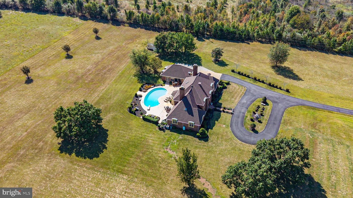 2821 INGRAM DR, HAYMARKET, Virginia 20169, 4 Bedrooms Bedrooms, ,6 BathroomsBathrooms,Residential,For sale,2821 INGRAM DR,VAPW2101748 MLS # VAPW2101748